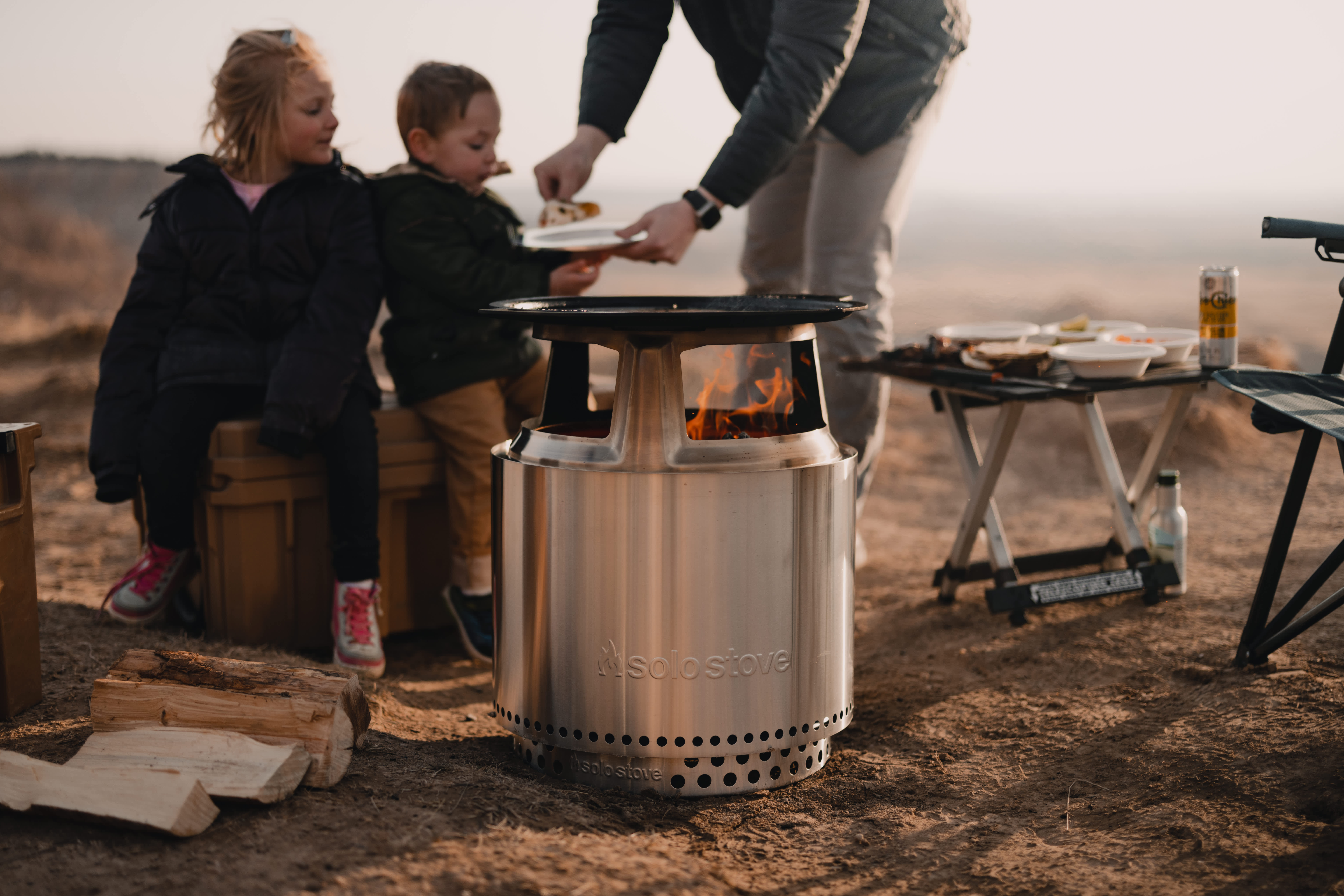 Yukon 27" Fire Pit Flame and Feast Bundle